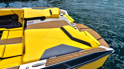 S23 Super Air Nautique 'Bumblebee' Rental